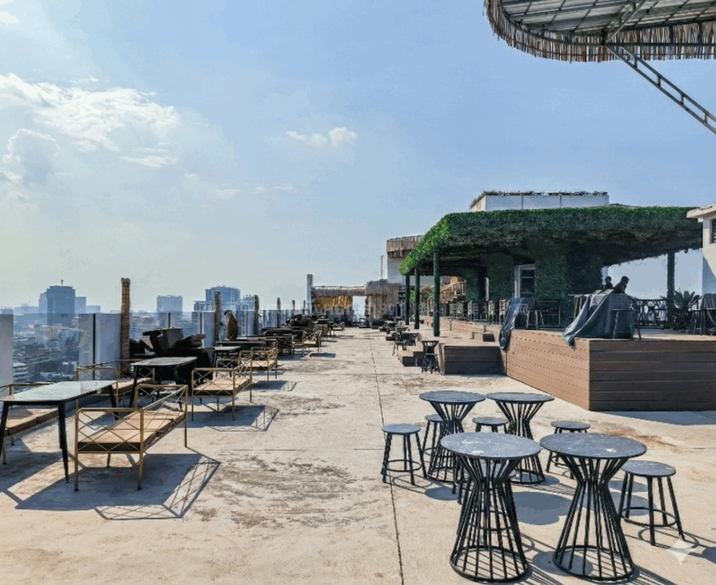 YUETAI PHNOM PENH HARBOUR – WAT PHNOM RIVERSIDE, PHNOM PENH